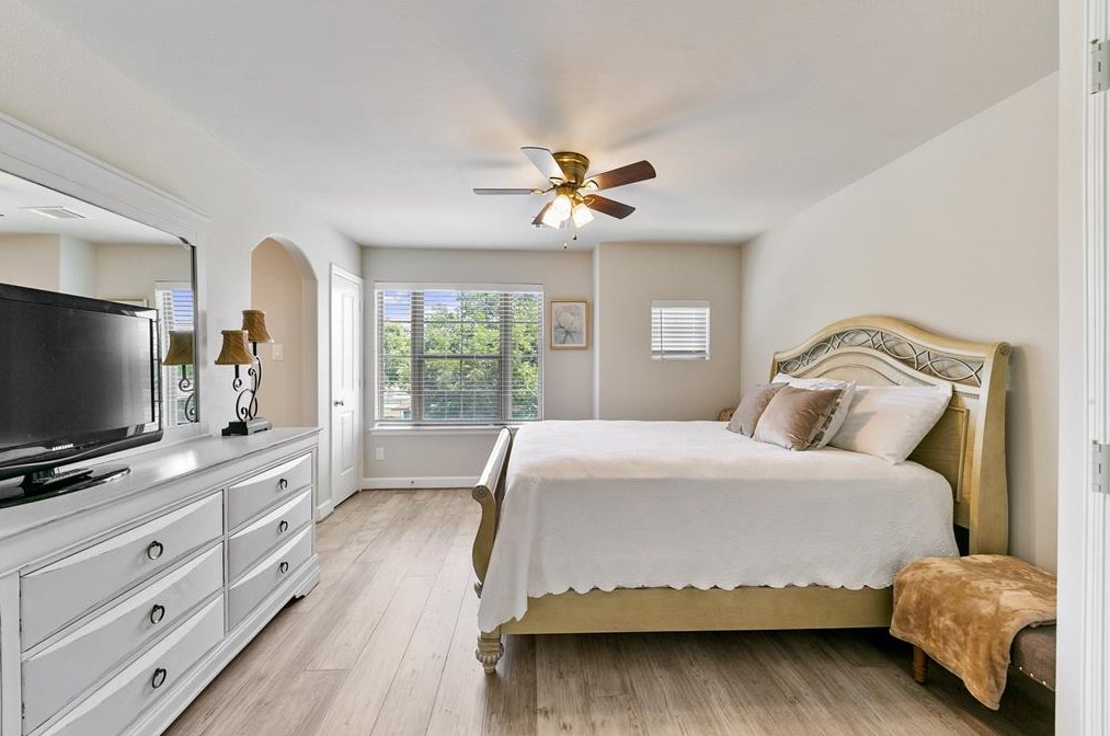5109 Darling St, Houston TX  77007-2753 exterior