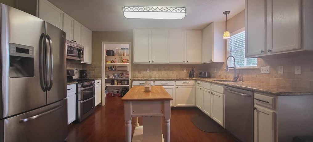 9203 Water Front Ct, Magnolia TX  77354-6559 exterior