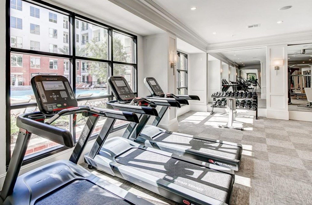 2111 Austin St, Houston TX  77002-8909 exterior