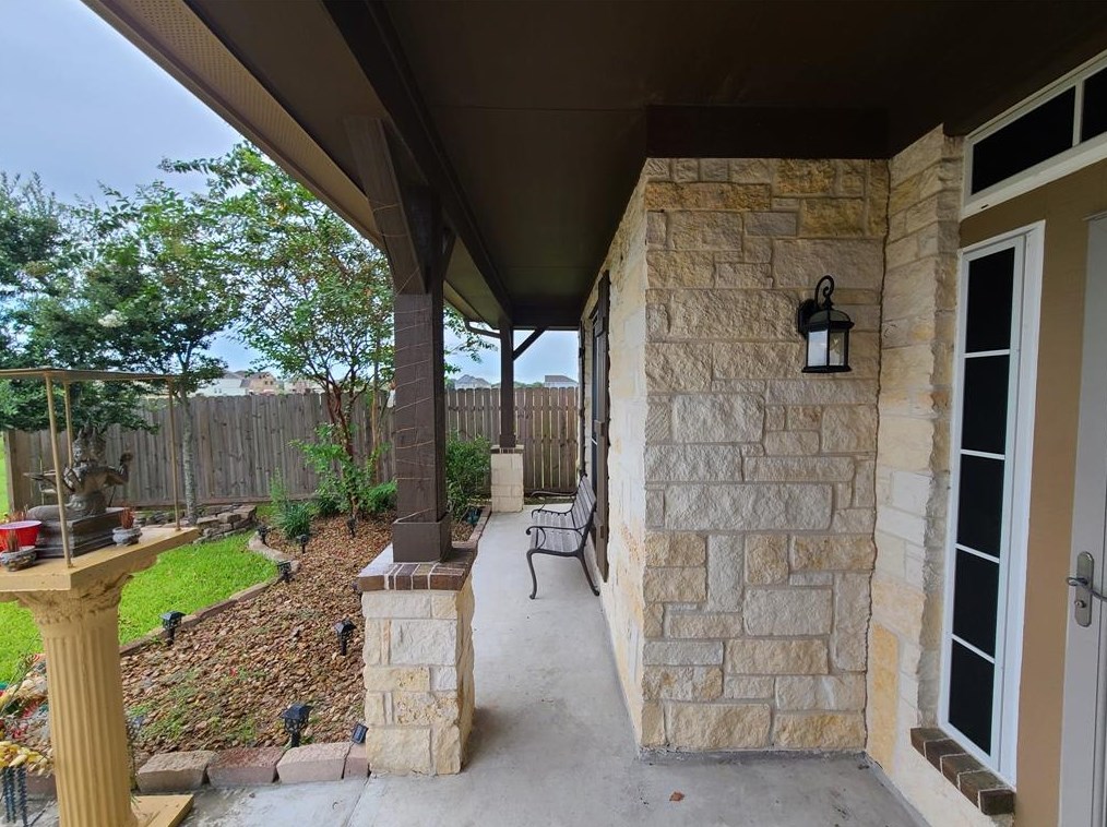 7706 Echinacea Dr, Baytown TX  77521-6500 exterior