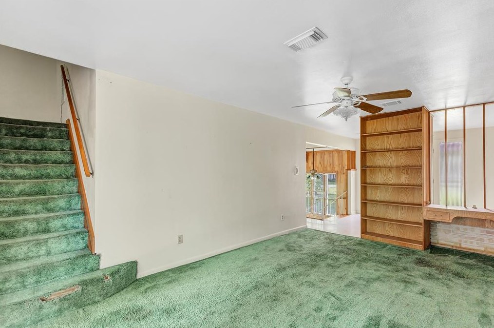 12415 Eastbrook Dr, Houston TX  77013-5011 exterior