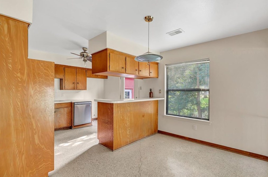 12415 Eastbrook Dr, Houston TX  77013-5011 exterior