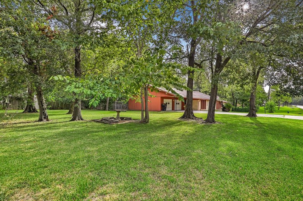 12415 Eastbrook Dr, Houston TX  77013-5003 exterior