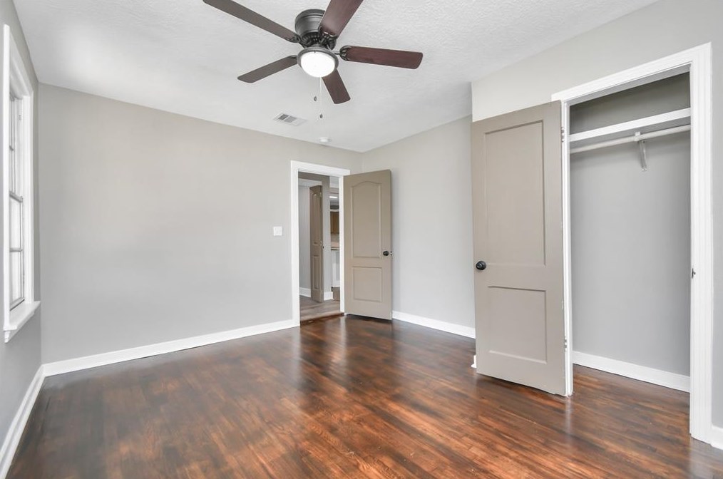 7318 Dixie Dr, Houston TX  77087-5421 exterior