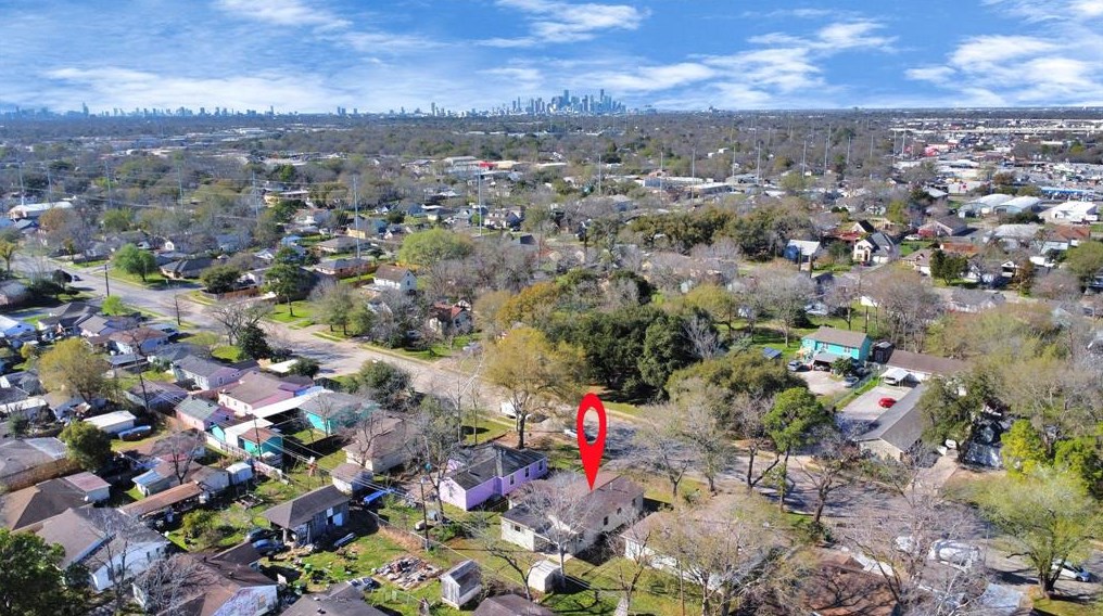 7318 Dixie Dr, Houston TX  77087-5421 exterior