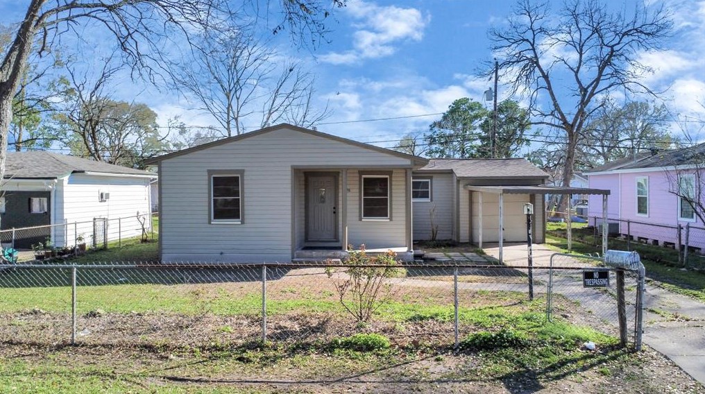 7318 Dixie Dr, Houston TX  77087-5421 exterior