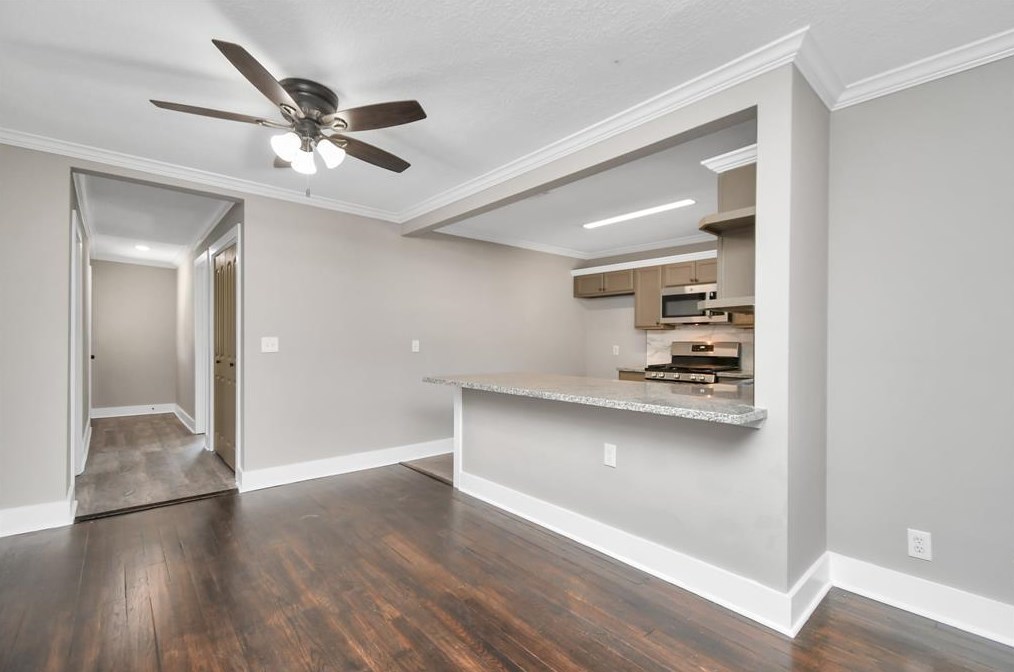 7318 Dixie Dr, Houston TX  77087-5421 exterior
