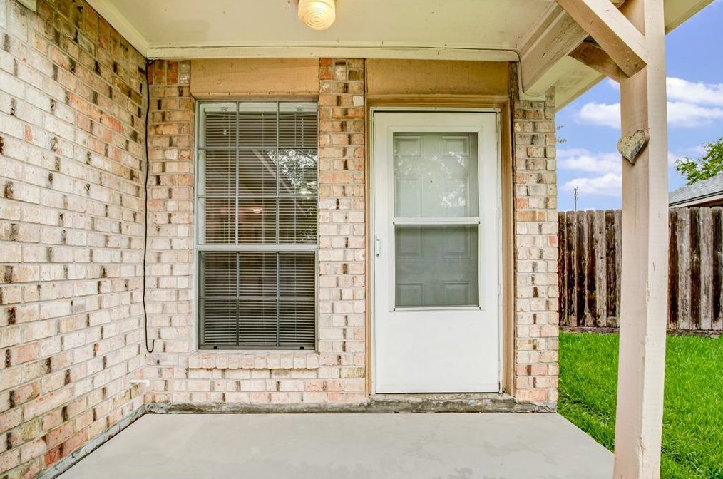 5710 Cripple Brook Ct, Houston TX  77017-5919 exterior