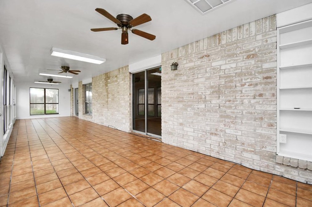 7018 Marisol Dr, Houston TX  77083-2306 exterior
