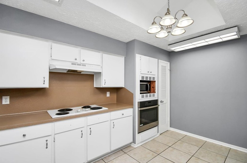 7018 Marisol Dr, Houston TX  77083-2306 exterior