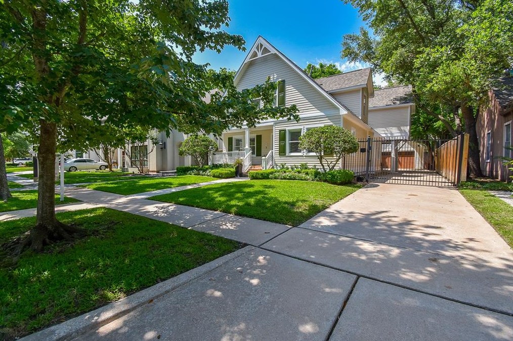 2606 Arbuckle St, Houston TX  77005-3930 exterior