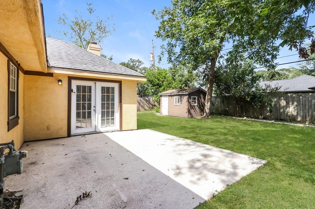 2503 Blueberry Ln, Pasadena TX 77502-5451 exterior