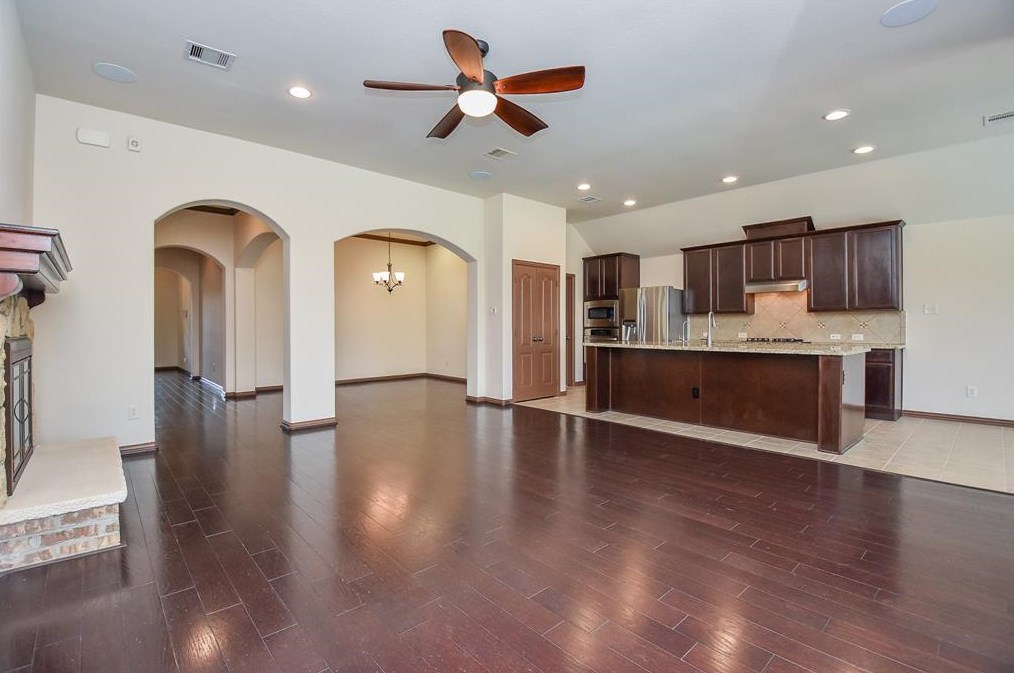 2226 Ascot Ln, Sugar Land TX  77479-6686 exterior