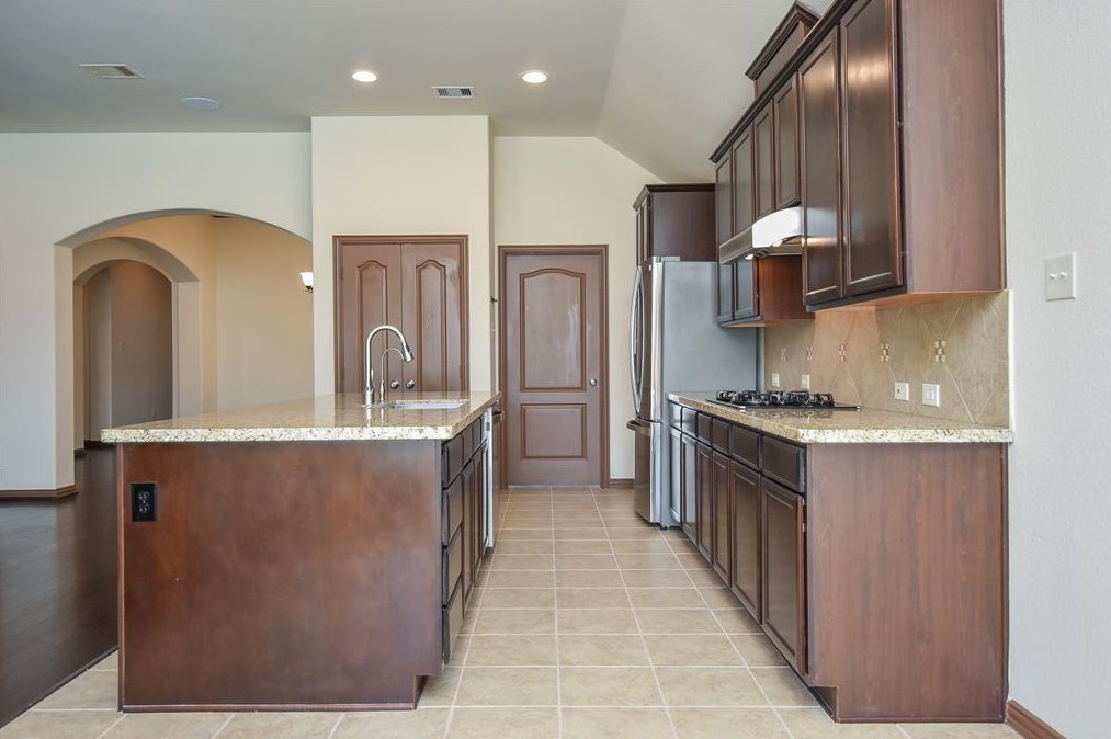 2226 Ascot Ln, Sugar Land TX  77479-6686 exterior