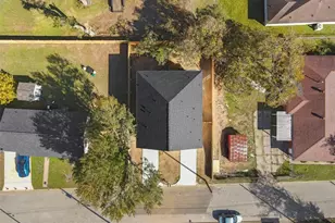 1105 E Main St, Brenham, TX 77833 - Photo 7