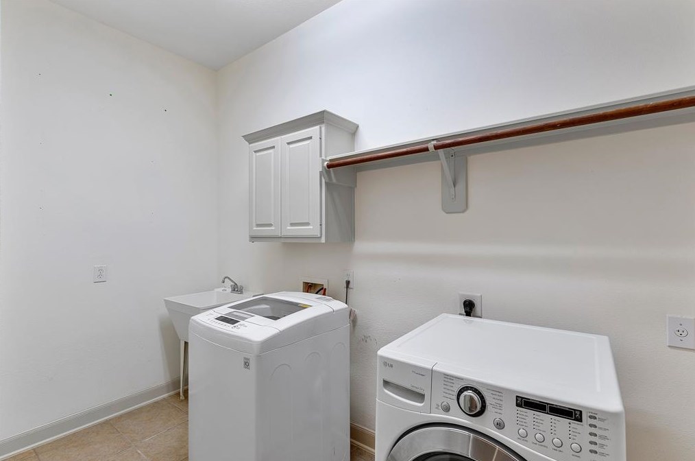 14407 Kingston Fls Ln, Humble TX 77396-1930 exterior