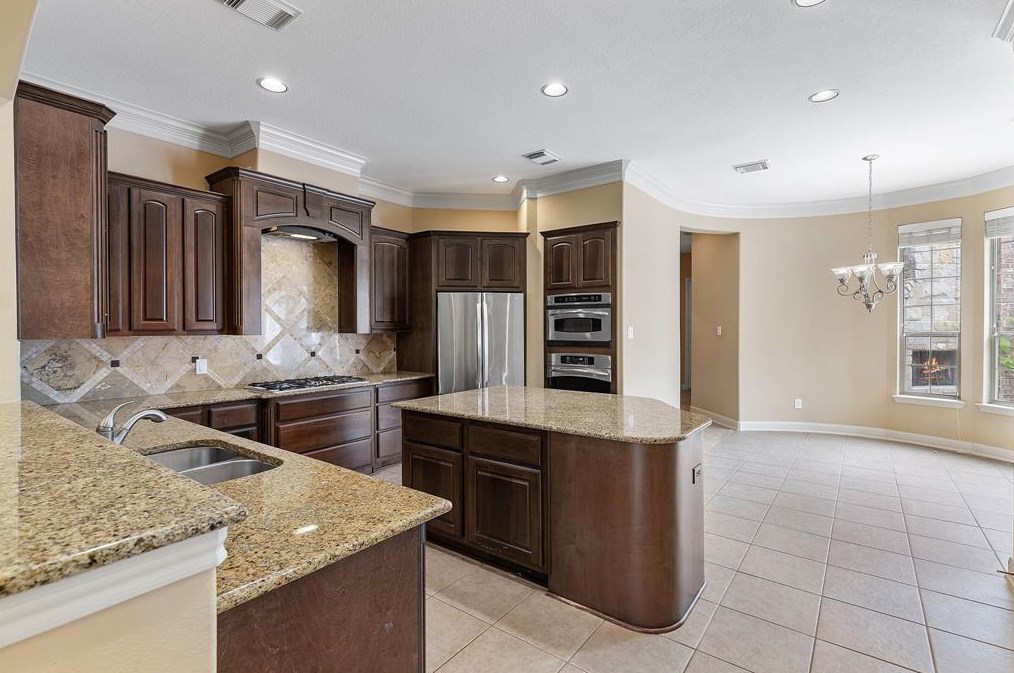 14407 Kingston Fls Ln, Humble TX 77396-1930 exterior