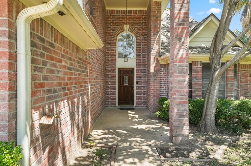 9819 Canterhurst Cir, Houston TX  77065-4370 exterior