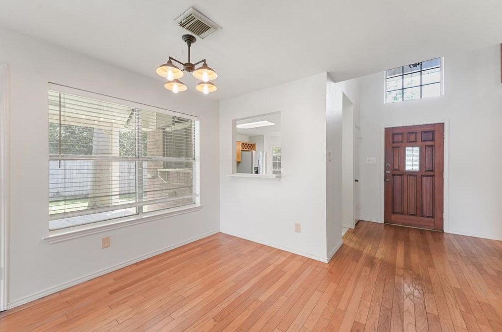 9819 Canterhurst Cir, Houston TX  77065-4370 exterior