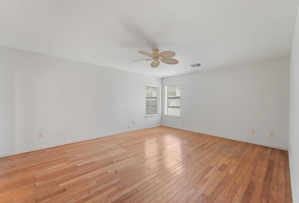 9819 Canterhurst Cir, Houston TX  77065-4370 exterior