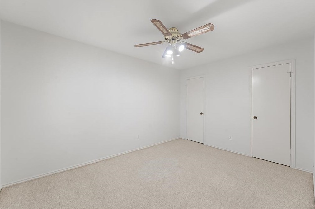 9819 Canterhurst Cir, Houston TX  77065-4370 exterior