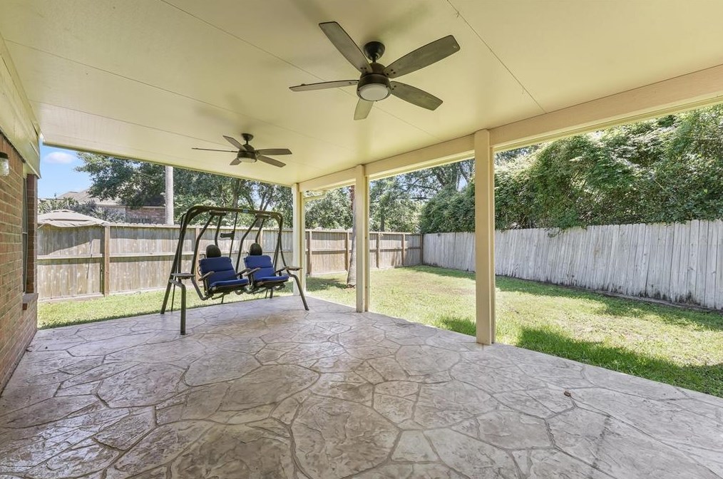 9819 Canterhurst Cir, Houston TX  77065-4370 exterior