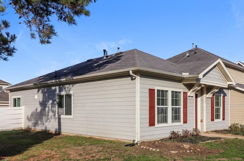 6415 Provident Green Dr, Katy TX  77449-2068 exterior