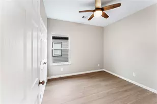 10317 Teneha Dr, Houston, TX 77033 - Photo 13