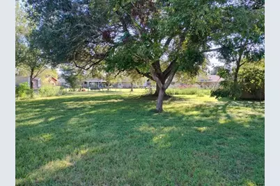 105 Newcastle Street, Victoria, TX 77905 - Photo 5