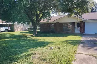 105 Newcastle St, Victoria, TX 77905 - Photo 1