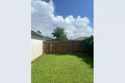 5514 Borden Avenue, Galveston, TX 77551 - Photo 3