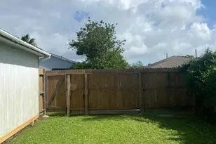 5514 Borden Ave, Galveston, TX 77551 - Photo 3