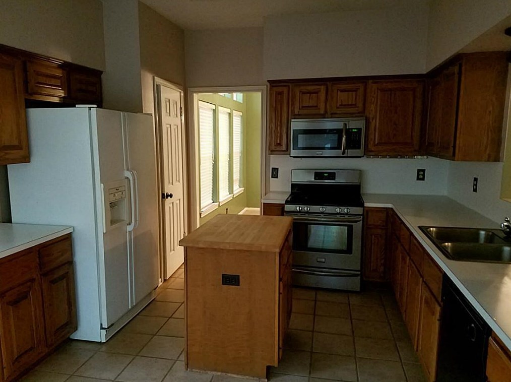 14402 Circlewood Way, Houston TX  77062-2276 exterior