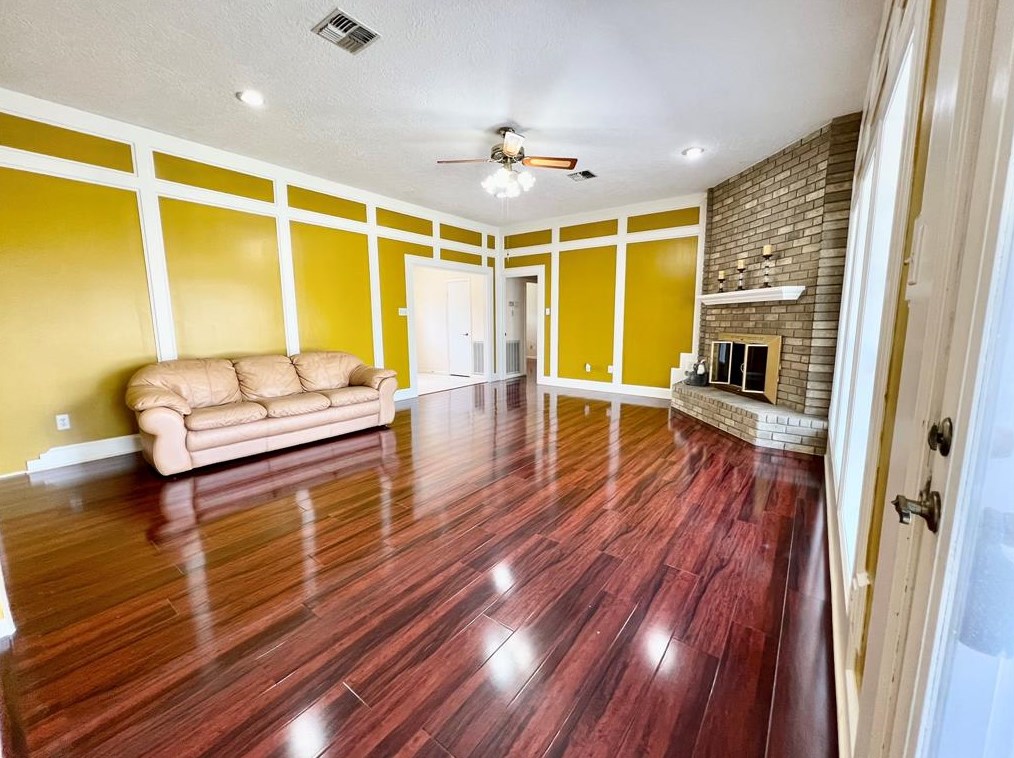 2634 Williams Grant St, Sugar Land TX  77479-1373 exterior