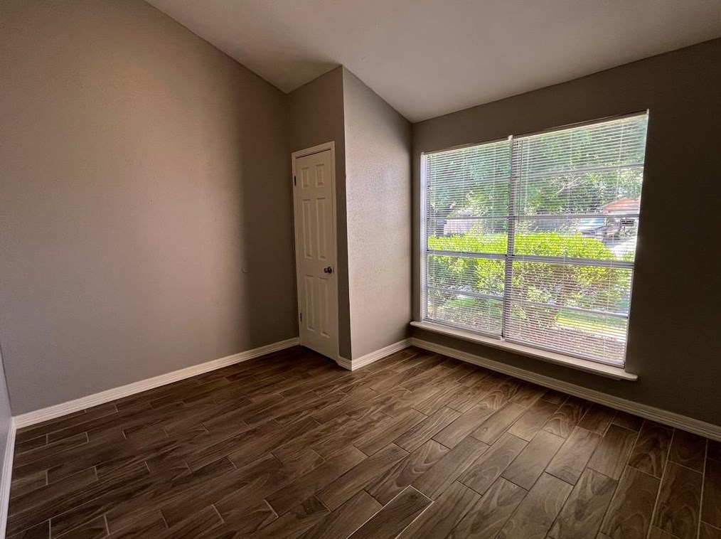 2423 Ravenwind Rd, Houston TX 77067-2723 exterior