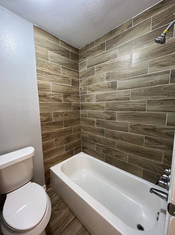 2423 Ravenwind Rd, Houston TX 77067-2723 exterior