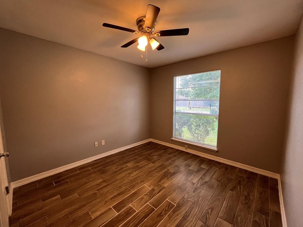 2423 Ravenwind Rd, Houston TX 77067-2723 exterior