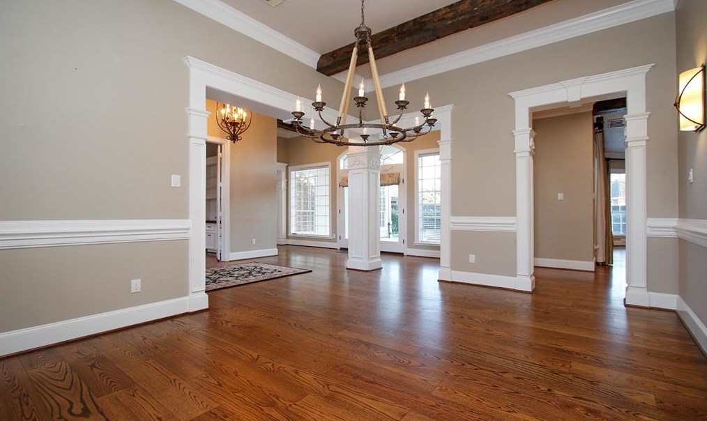 15 Champion Villa Dr, Houston TX  77069-1428 exterior