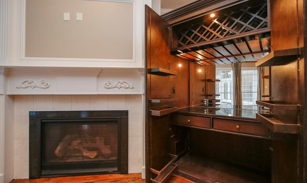 15 Champion Villa Dr, Houston TX  77069-1428 exterior