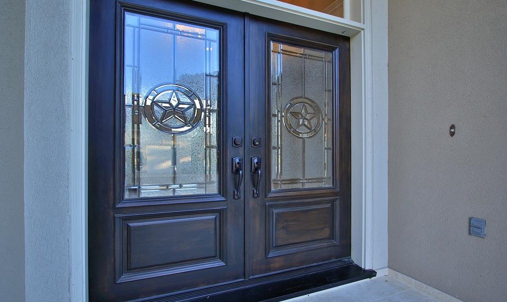 15 Champion Villa Dr, Houston TX  77069-1428 exterior