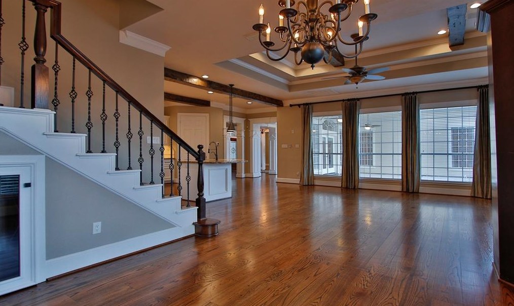 15 Champion Villa Dr, Houston TX  77069-1428 exterior