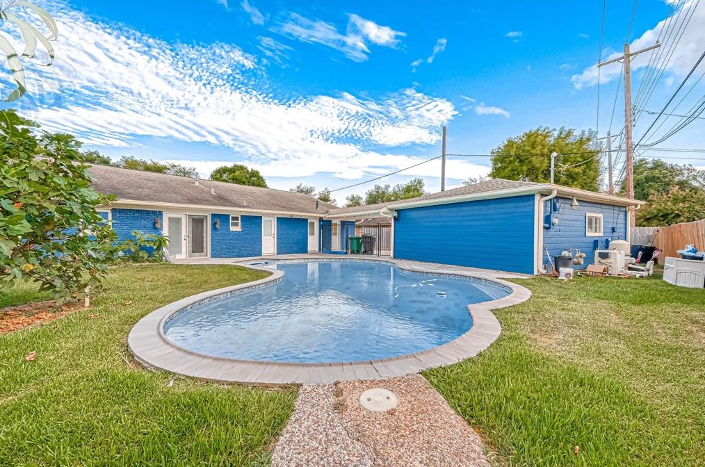 10926 Endicott Ln, Houston TX 77035-3120 exterior