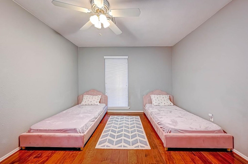 10926 Endicott Ln, Houston TX 77035-3120 exterior