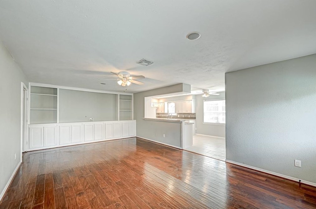 10926 Endicott Ln, Houston TX 77035-3120 exterior