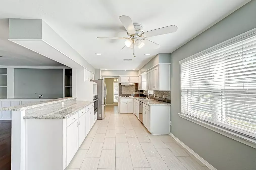 10926 Endicott Ln, Houston TX 77035-3120 exterior