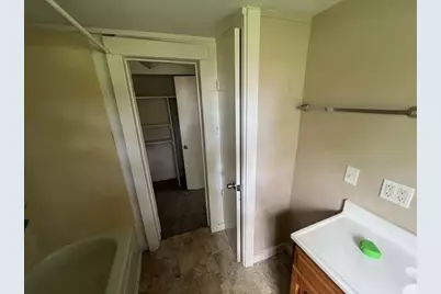 1414 Avenue K, Danbury, TX 77534 - Photo 17