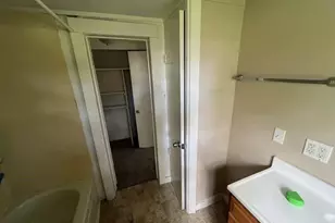 1414 Avenue K, Danbury, TX 77534 - Photo 17