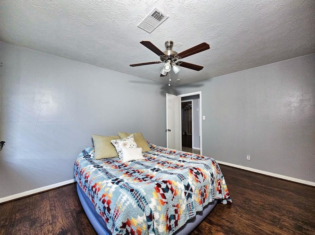 7710 Arrowhead Ln, Houston TX 77075-3706 exterior