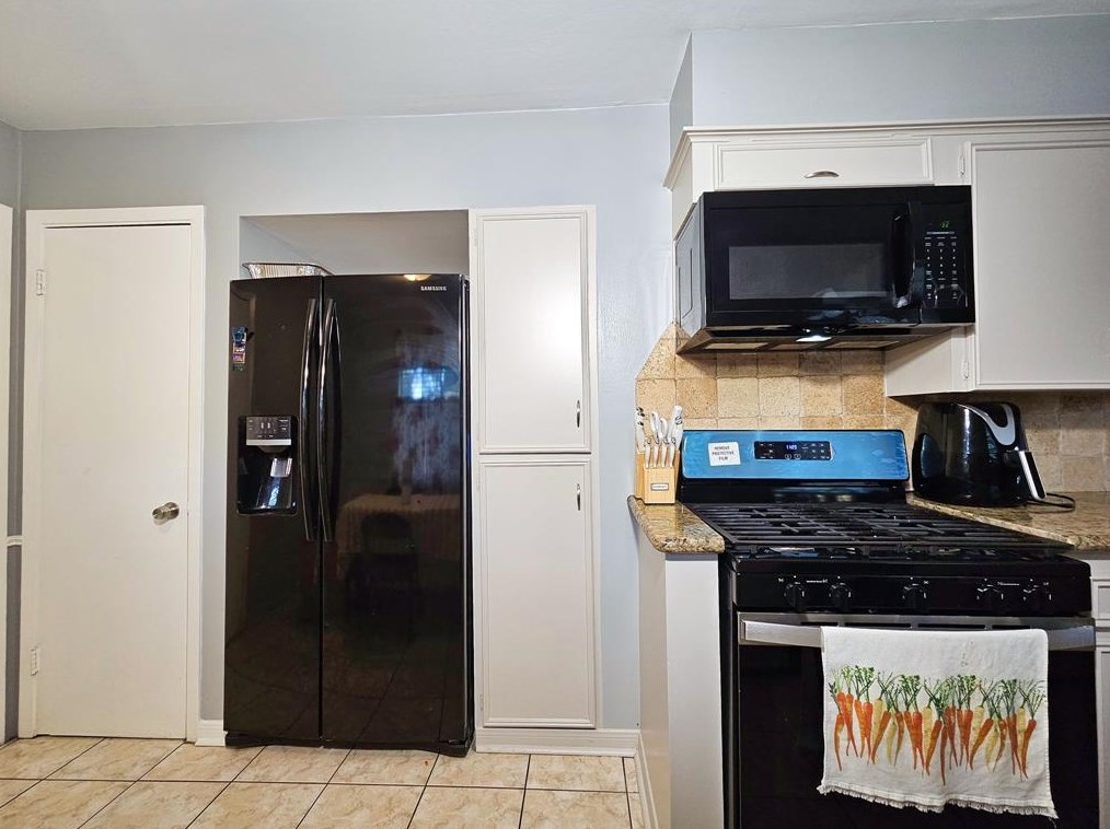 7710 Arrowhead Ln, Houston TX 77075-3706 exterior