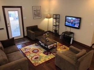 1627 Castle Ct, Houston TX  77006-5707 exterior